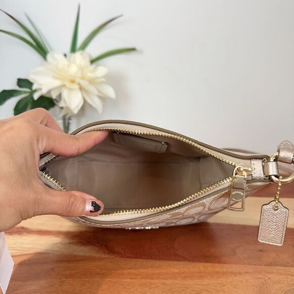NWT Coach Zip Top‎ Crossbody Bag In Signature Canvas - Picture 5 of 6